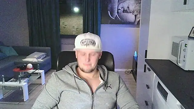 Dartanjanas13 online show from 02-17-26, 06:27