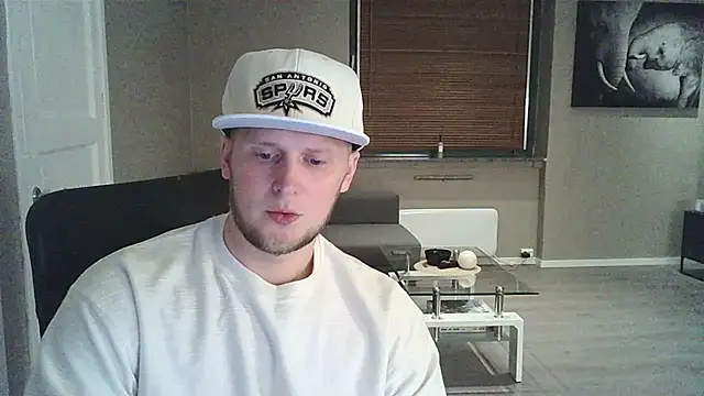 Snapshot of Dartanjanas13 chatting on 09-26-25, 08:05 Dartanjanas13 online show from 09-26-25, 08:05
