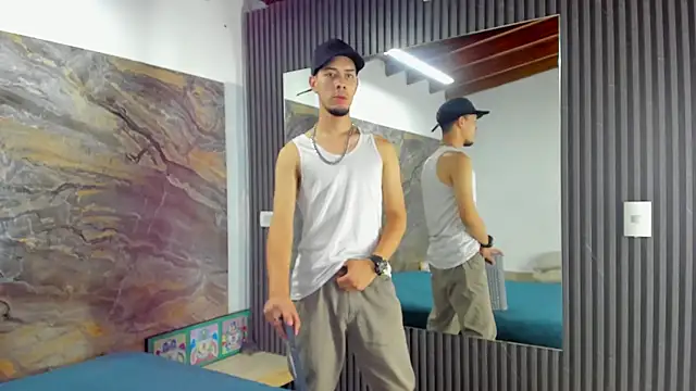 Snapshot of _Axel_09 chatting on 10-09-25, 04:02 Axel 09 online show from 10-09-25, 04:02