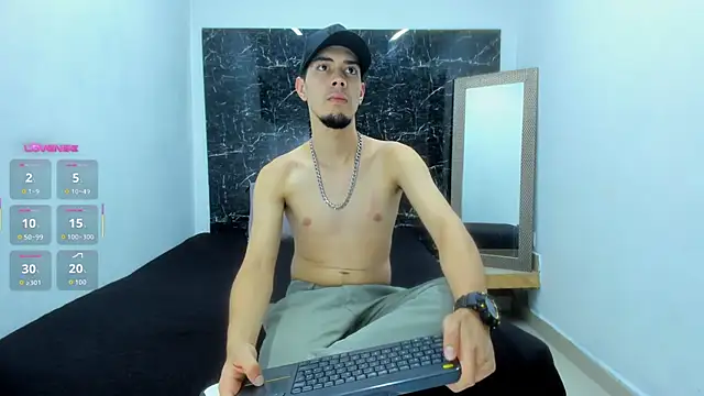 Snapshot of _Axel_09 chatting on 09-09-25, 03:38 Axel 09 online show from 09-09-25, 03:38