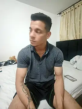 Snapshot of caballero-97 chatting on 10-12-25, 04:36 caballero-97 online show from 10-12-25, 04:36