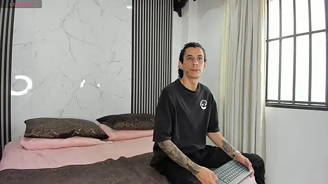 JackAndRosse  online show from 01-15-26, 02:09