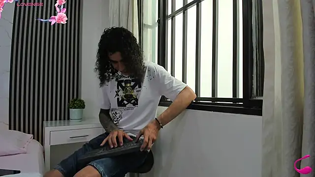 Snapshot of JackAndRosse_ chatting on 02-03-26, 12:21 JackAndRosse online show from 02-03-26, 12:21