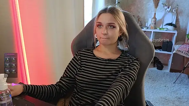 Lucyinthesheets online show from 09-15-25, 04:35