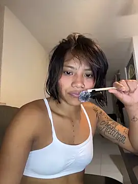 Snapshot of Nia_Desire chatting on 04-30-26, 07:15 Nia Desire online show from 04-30-26, 07:15