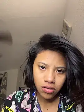 Snapshot of Nia_Desire chatting on 06-10-26, 06:14 Nia Desire online show from 06-10-26, 06:14