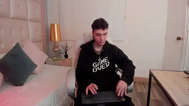 dark sun302 online show from 12-15-25, 02:06