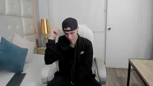 dark sun302 online show from 12-21-25, 05:09