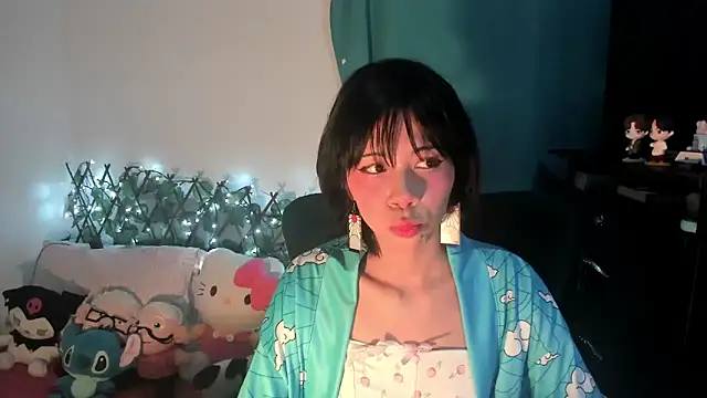 Snapshot of dolliette24 chatting on 09-27-25, 02:18 dolliette24 online show from 09-27-25, 02:18