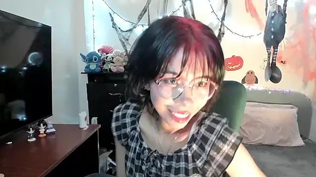 Snapshot of dolliette24 chatting on 10-23-25, 03:49 dolliette24 online show from 10-23-25, 03:49
