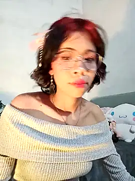 dolliette24 online show from 12-14-25, 07:41