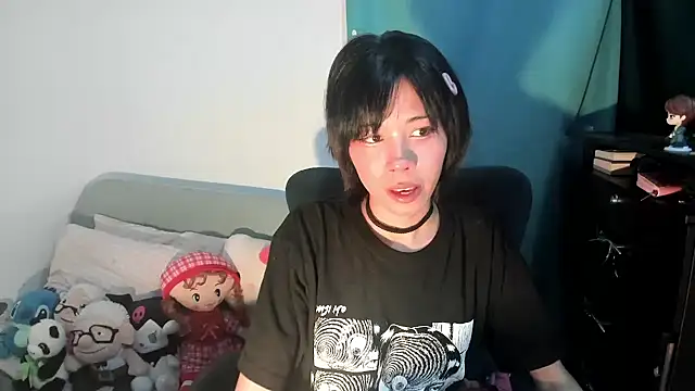 Snapshot of dolliette24 chatting on 09-18-25, 12:13 dolliette24 online show from 09-18-25, 12:13