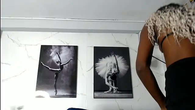 Evaa 18 online show from 11-18-25, 06:11