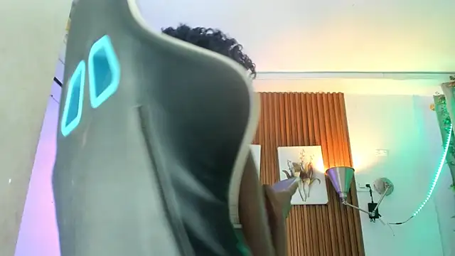 Evaa 18 online show from 12-15-25, 05:41