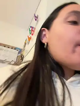 Maia Park online show from 03-26-26, 05:33