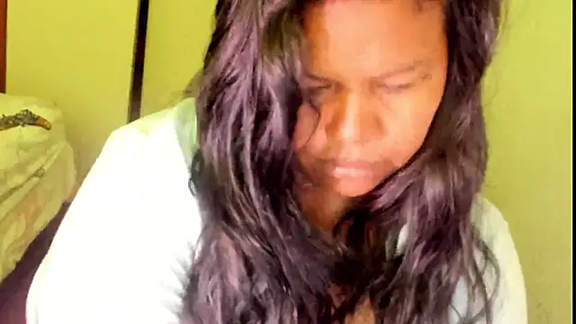 ebonylouissexyhot online show from 10-17-25, 08:21