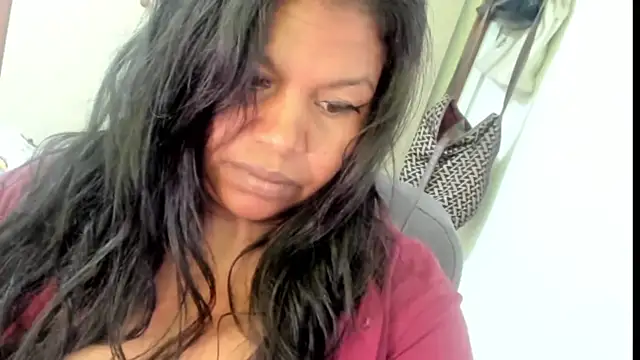 ebonylouissexyhot online show from 10-04-25, 08:43