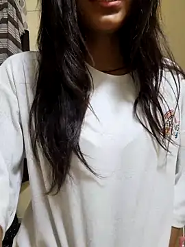 Snapshot of Raj-kumari chatting on 05-12-26, 04:46 Raj-kumari online show from 05-12-26, 04:46