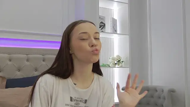 ZoeyNeal online show from 03-14-26, 01:39