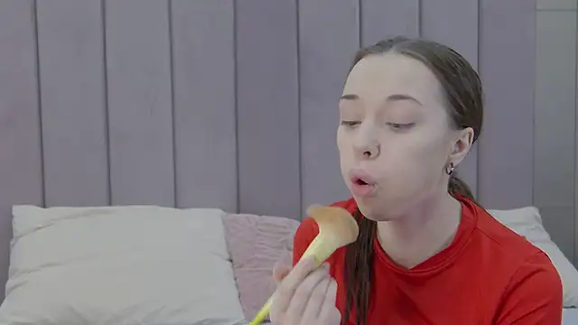 ZoeyNeal online show from 03-18-26, 01:57