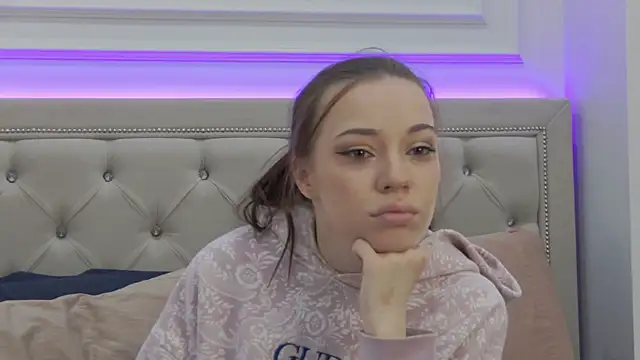 ZoeyNeal online show from 03-09-26, 01:58