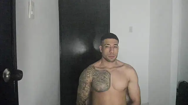 Snapshot of ThiagoLugo chatting on 06-14-26, 11:28 ThiagoLugo online show from 06-14-26, 11:28