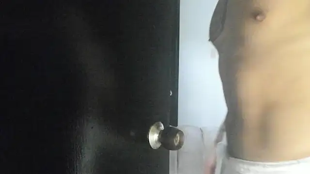Snapshot of ThiagoLugo chatting on 06-17-26, 04:06 ThiagoLugo online show from 06-17-26, 04:06