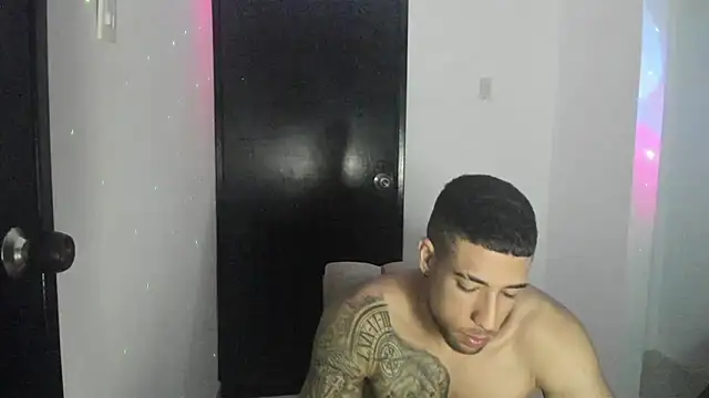 Snapshot of ThiagoLugo chatting on 06-16-26, 04:34 ThiagoLugo online show from 06-16-26, 04:34