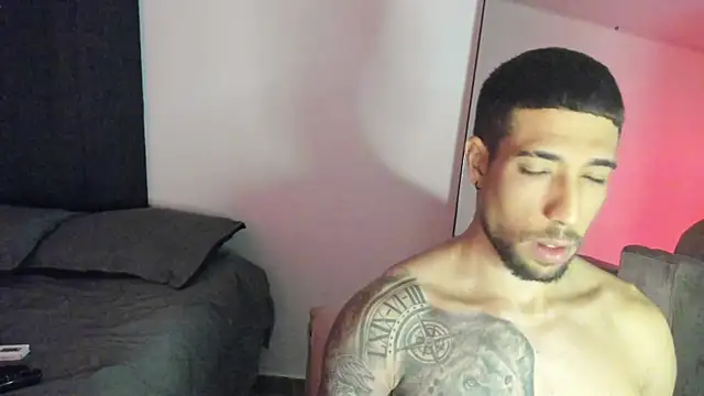 ThiagoLugo online show from 10-15-25, 05:06