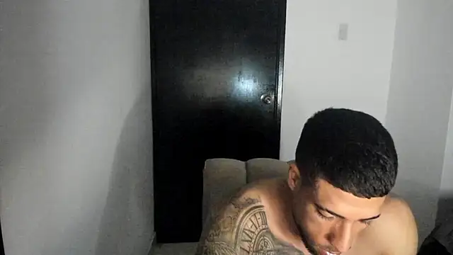 ThiagoLugo online show from 04-15-26, 03:56