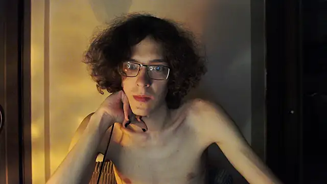 LovesomeCookie online show from 05-20-26, 06:49
