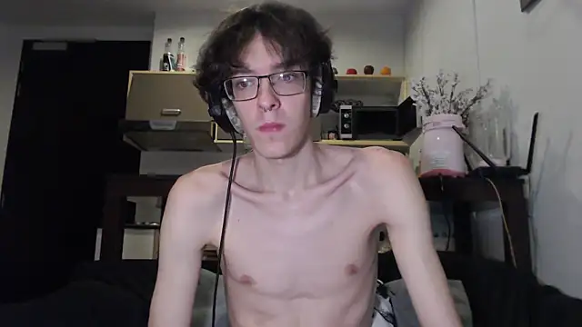 LovesomeCookie online show from 10-13-25, 02:07