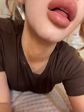 Hannah xBaby online show from 06-25-26, 03:28