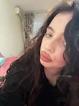 Hannah xBaby online show from 11-14-25, 01:48