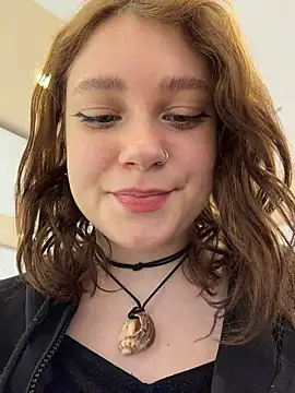 lucy-joy online show from 06-18-26, 10:20