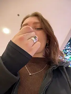 lucy-joy online show from 02-03-26, 12:21