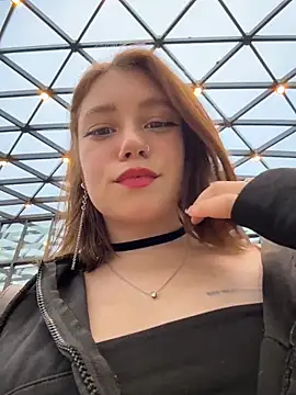 lucy-joy online show from 11-22-25, 10:25