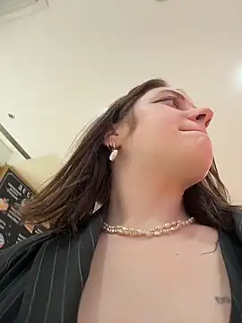 lucy-joy online show from 12-22-25, 01:11