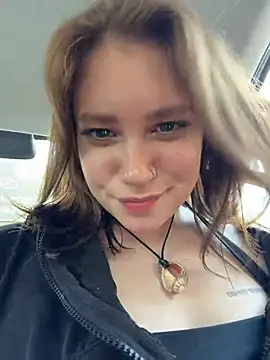 lucy-joy online show from 05-17-26, 10:04