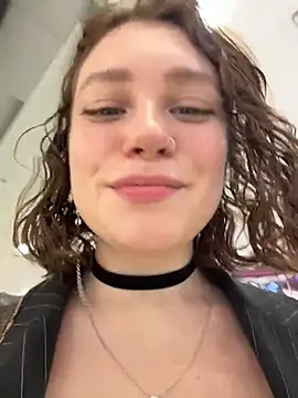 lucy-joy online show from 10-26-25, 12:16