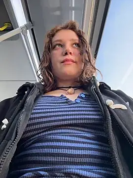 lucy-joy online show from 03-18-26, 09:01