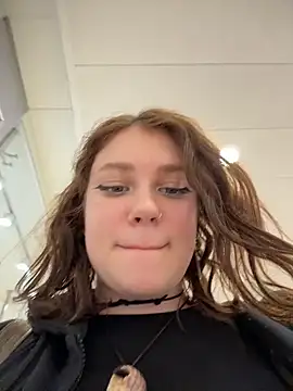 lucy-joy online show from 04-09-26, 01:06