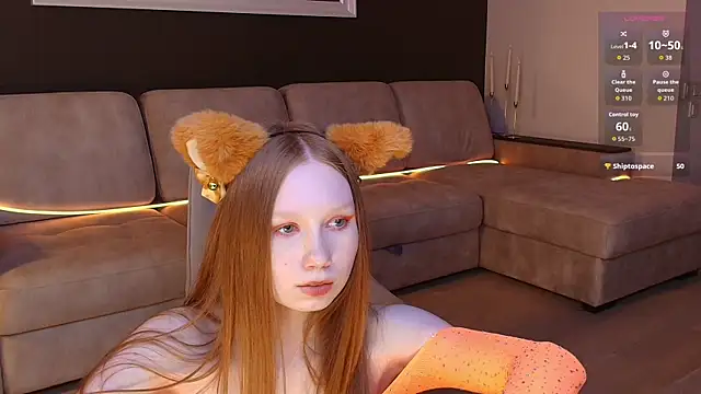 FoxyMira online show from 04-11-26, 06:55