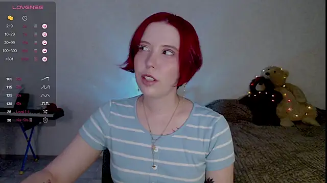 Snapshot of Ruby_Flame chatting on 10-31-25, 09:50 Ruby Flame online show from 10-31-25, 09:50