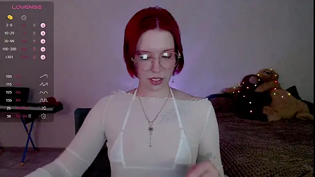 Snapshot of Ruby_Flame chatting on 10-27-25, 03:57 Ruby Flame online show from 10-27-25, 03:57