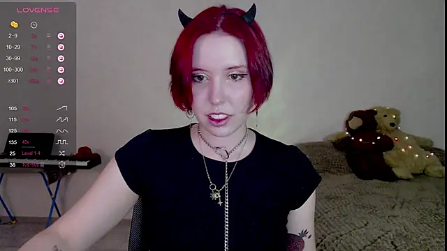 Snapshot of Ruby_Flame chatting on 10-25-25, 08:20 Ruby Flame online show from 10-25-25, 08:20