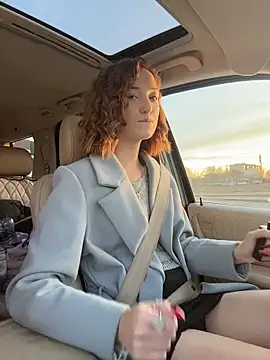 DollyTall online show from 11-22-25, 10:47