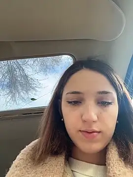 DollyTall online show from 10-27-25, 07:42