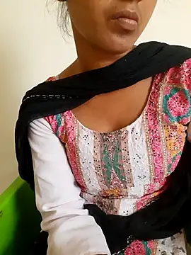Snapshot of AnkitaDevi chatting on 07-01-26, 03:29 AnkitaDevi online show from 07-01-26, 03:29