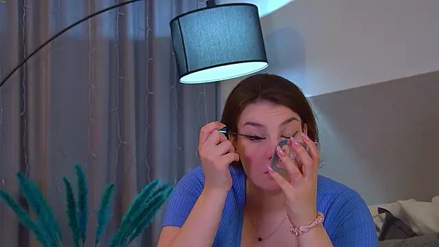 KarenClarks online show from 11-14-25, 06:33